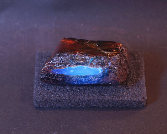 アンバー(琥珀)