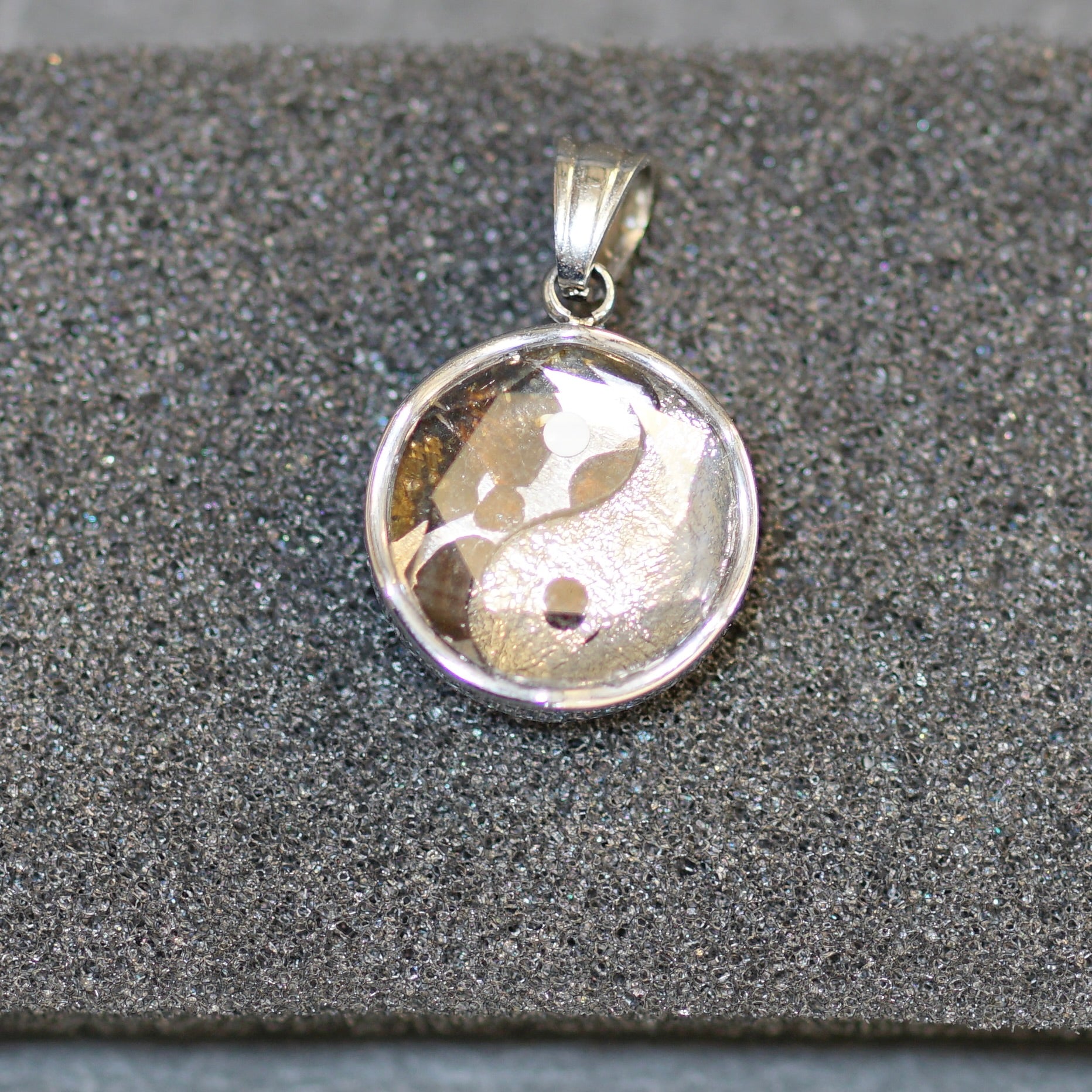 ギベオン&パラサイト隕石太極図ペンダントトップ – sucredecristal