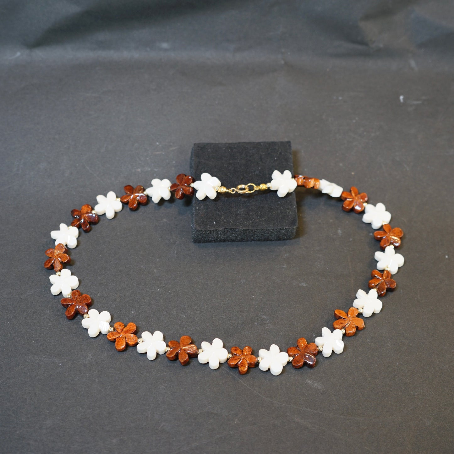 コアウッドネックレス