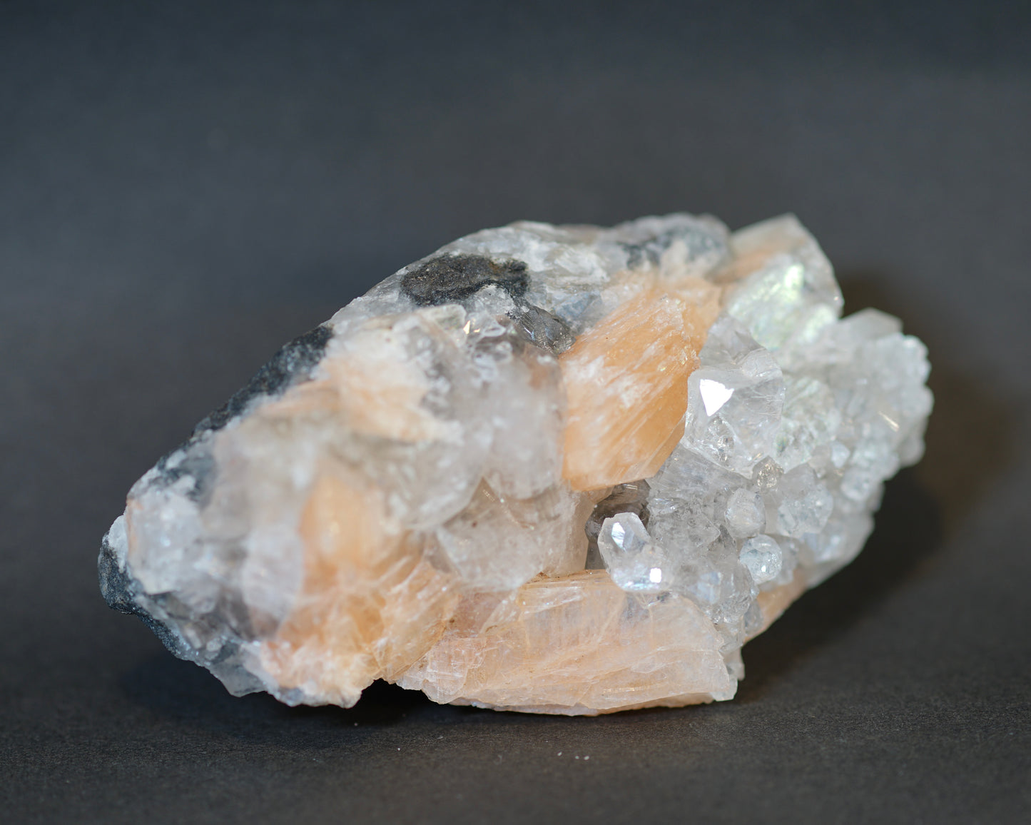 アポフィライト/スティルバイト 共生