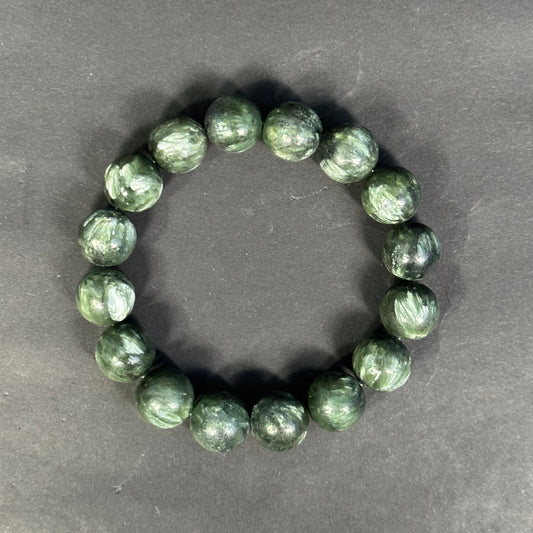 セラフィナイト