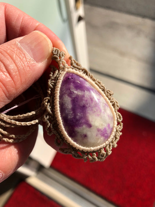 ハックマナイト