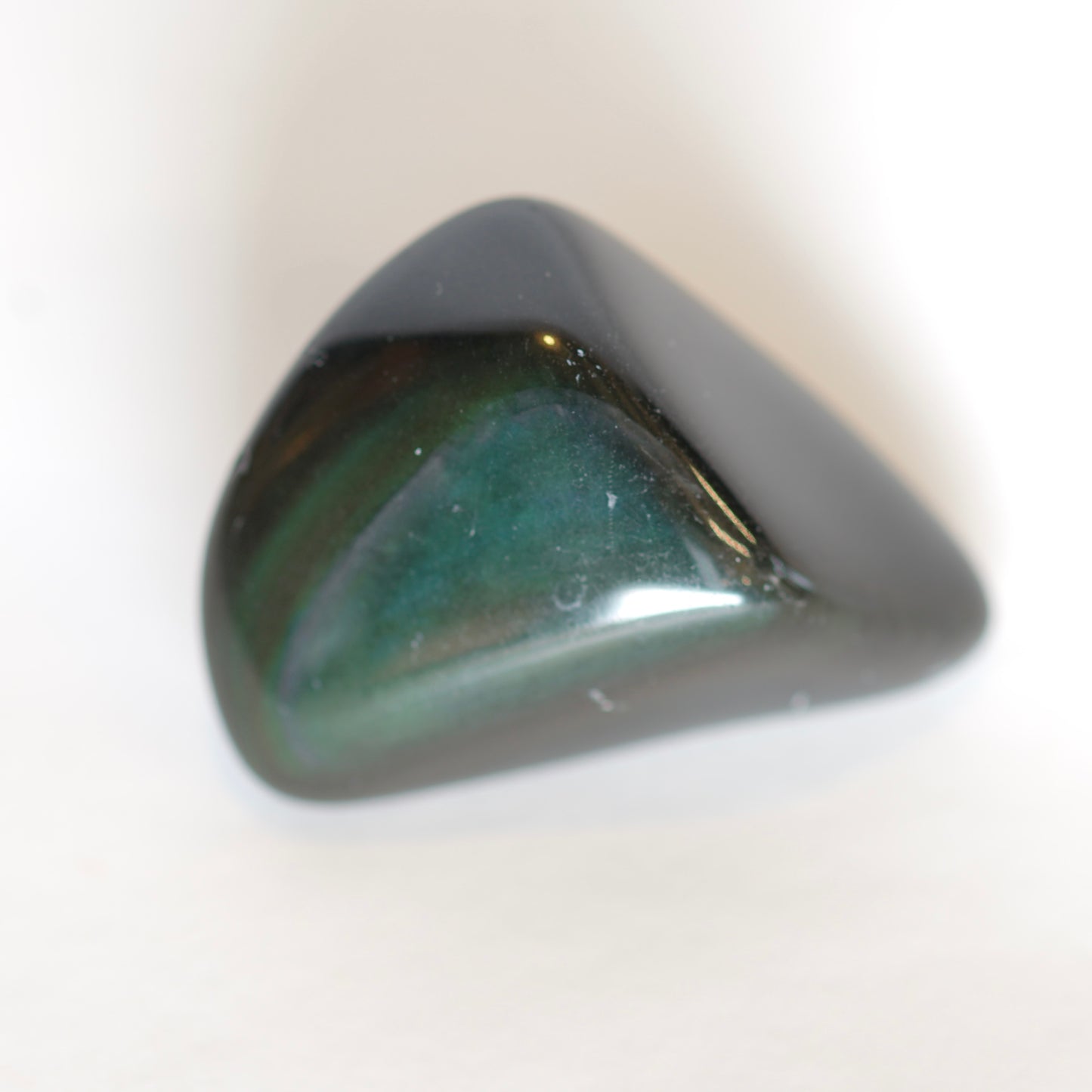 レインボーオブシディアン