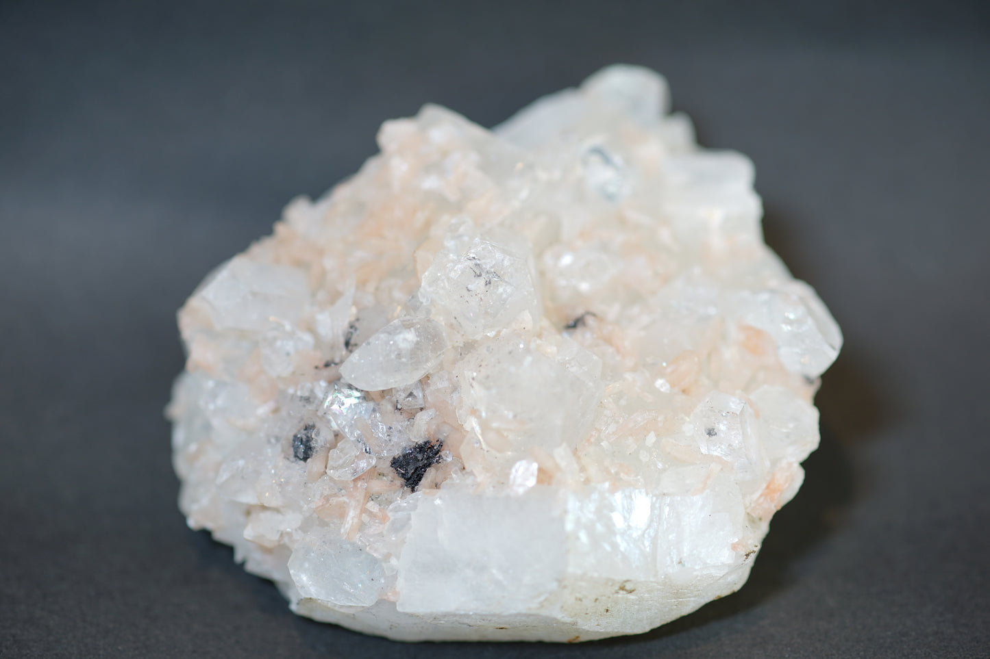 アポフィライト／スティルバイト　共生